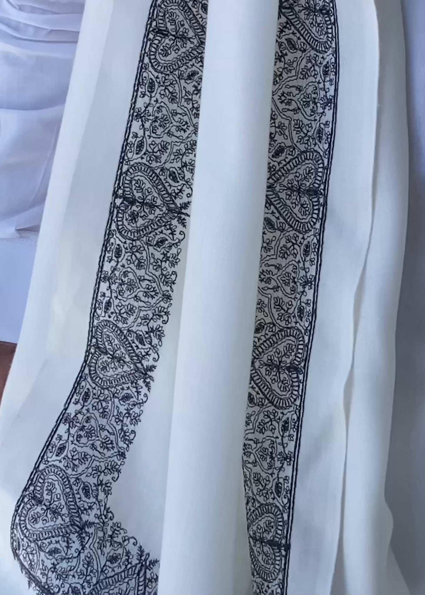 Kashmiri Reshamkar Style Shawl White & Black
