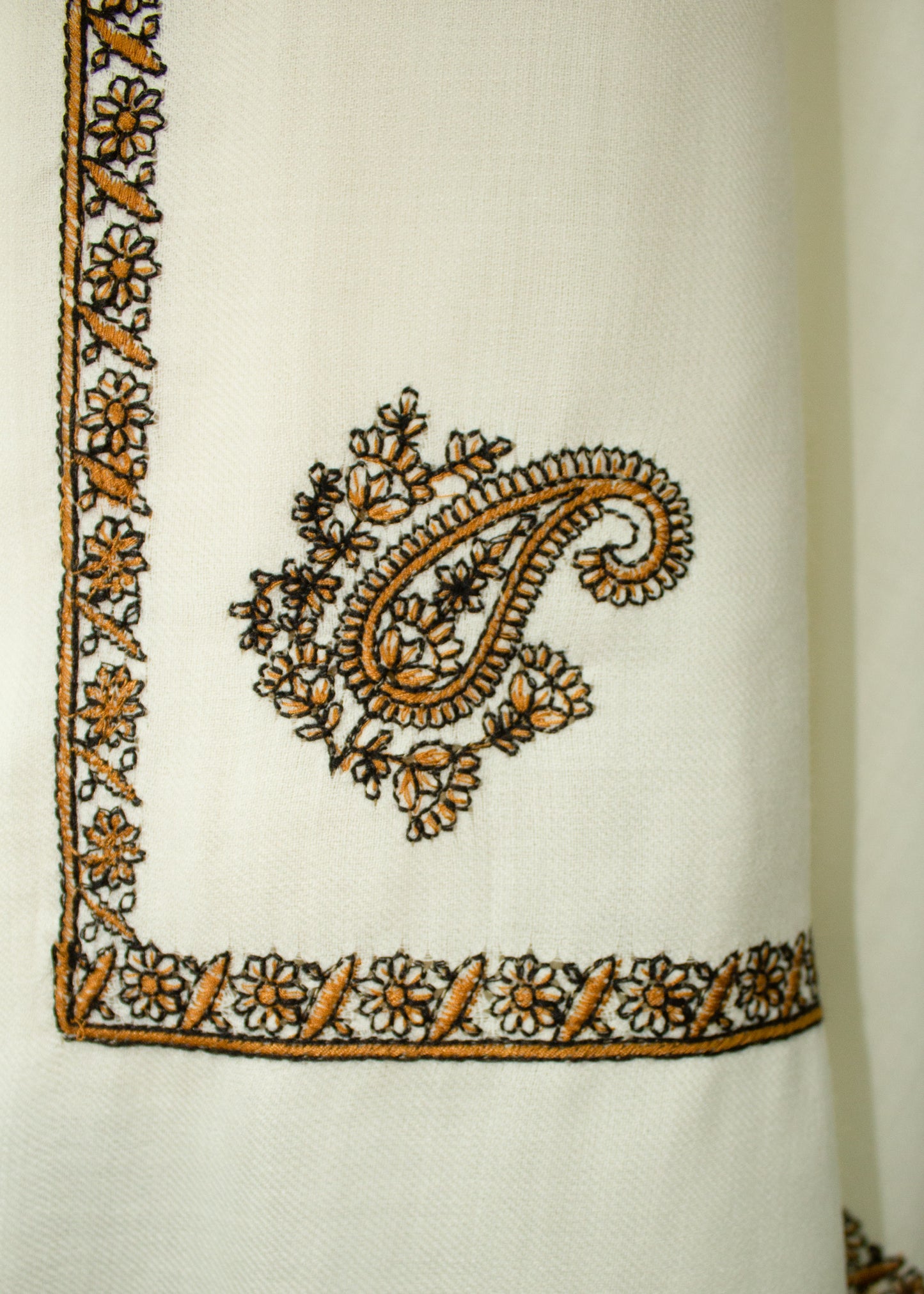 Kashmiri Kingri Style Shawl For Men