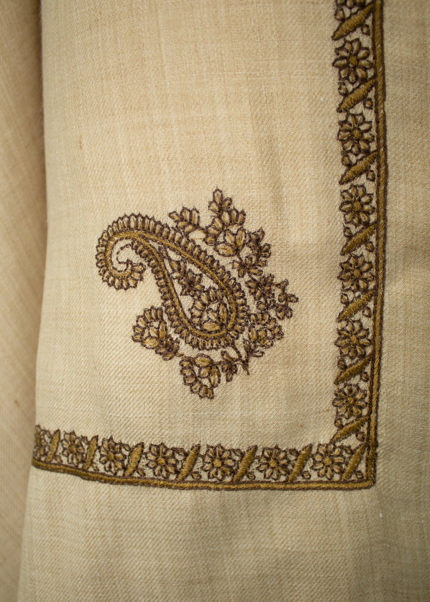 Kashmiri Kingri Style Shawl For Men