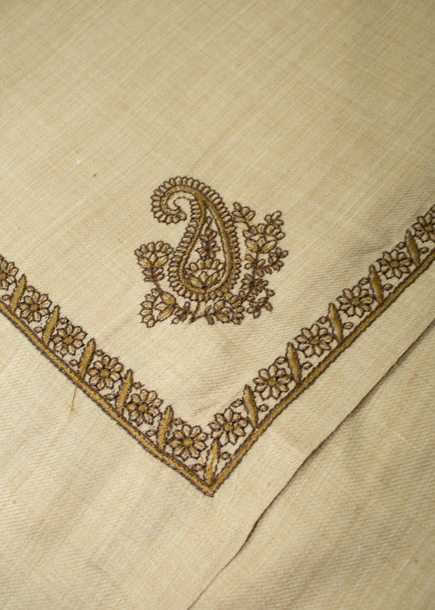 Kashmiri Kingri Style Shawl For Men