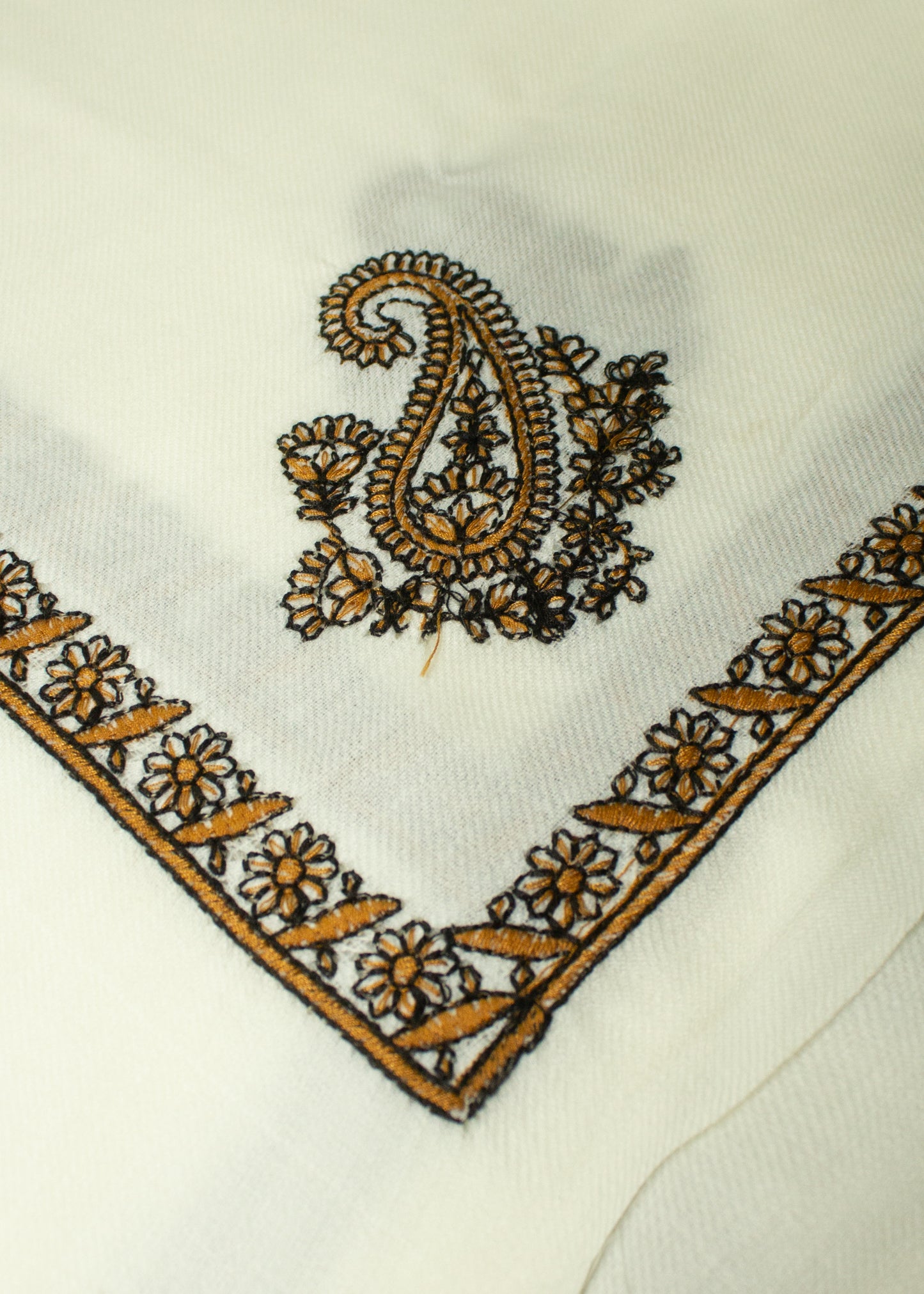 Kashmiri Kingri Style Shawl For Men