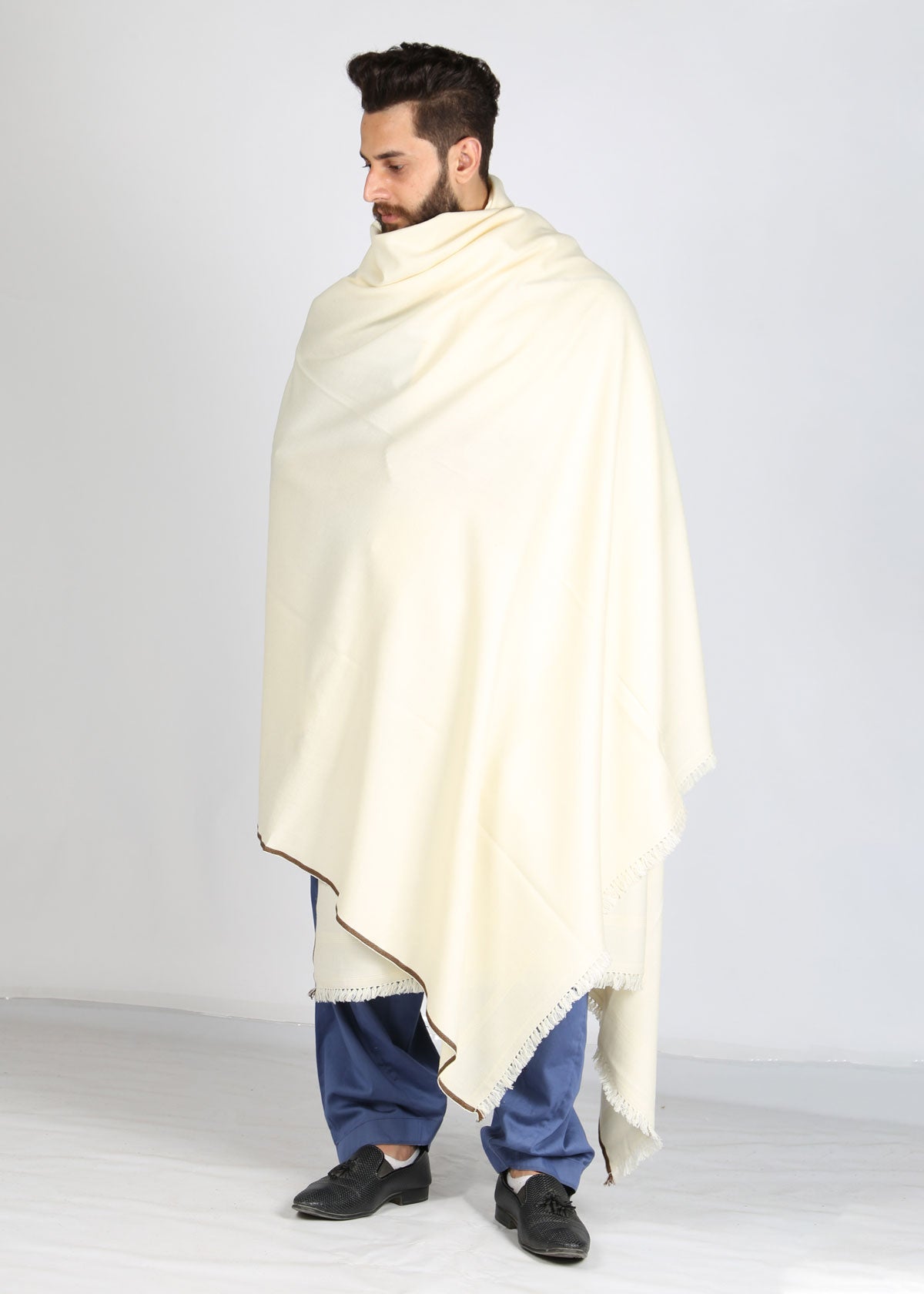 Exquisite Kashmiri Dhussa Shawl: Pure Wool Luxury for Men