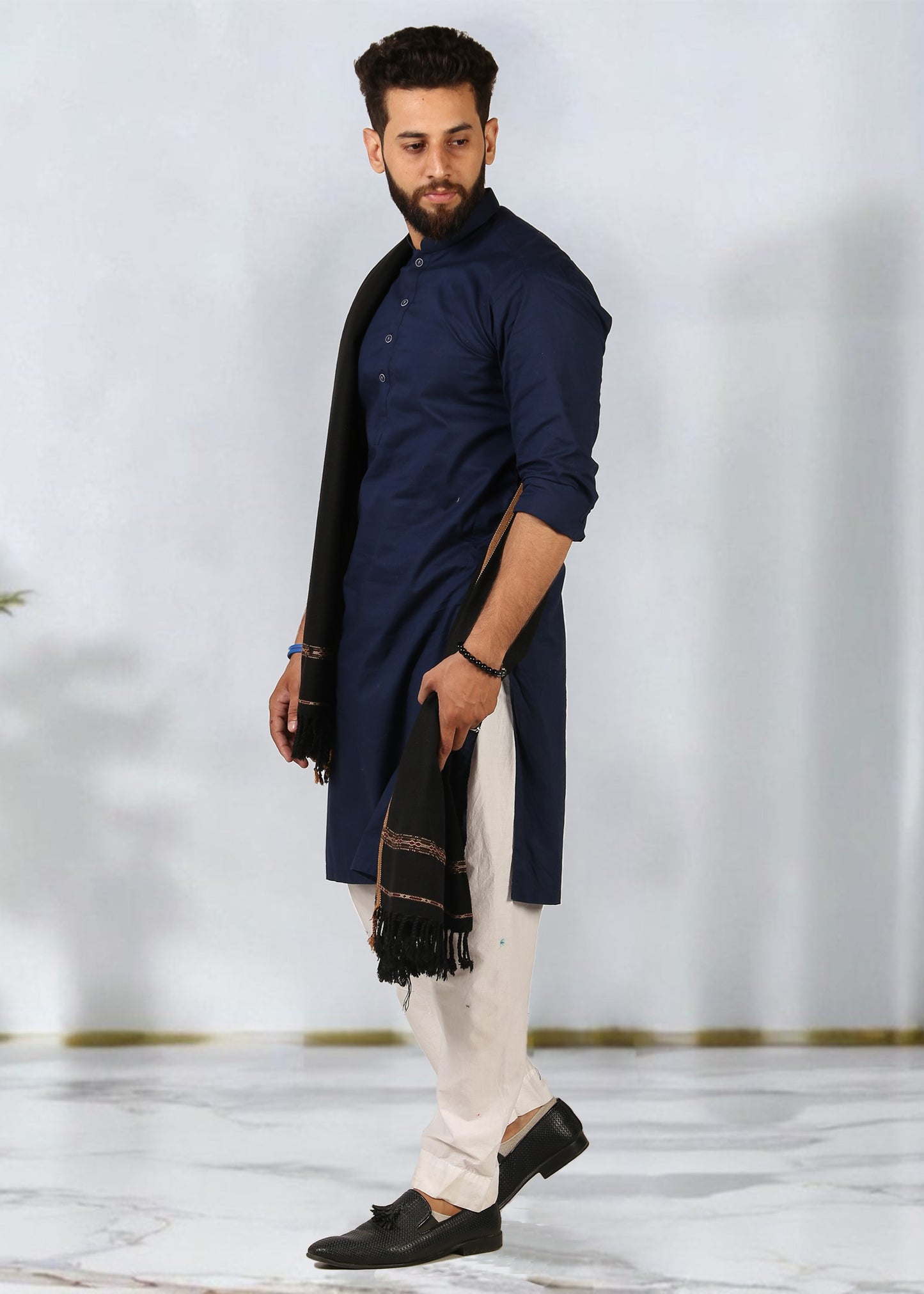 Distinguished Elegance: Pure Acrylic Woolen Peshawari Dhussa Shawl for Men (Medium)