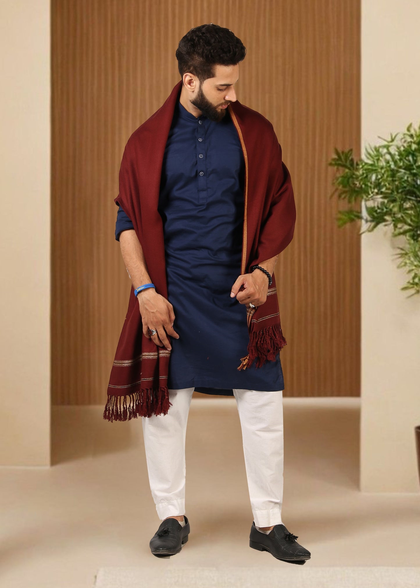 Distinguished Elegance: Pure Acrylic Woolen Peshawari Dhussa Shawl for Men (Medium)