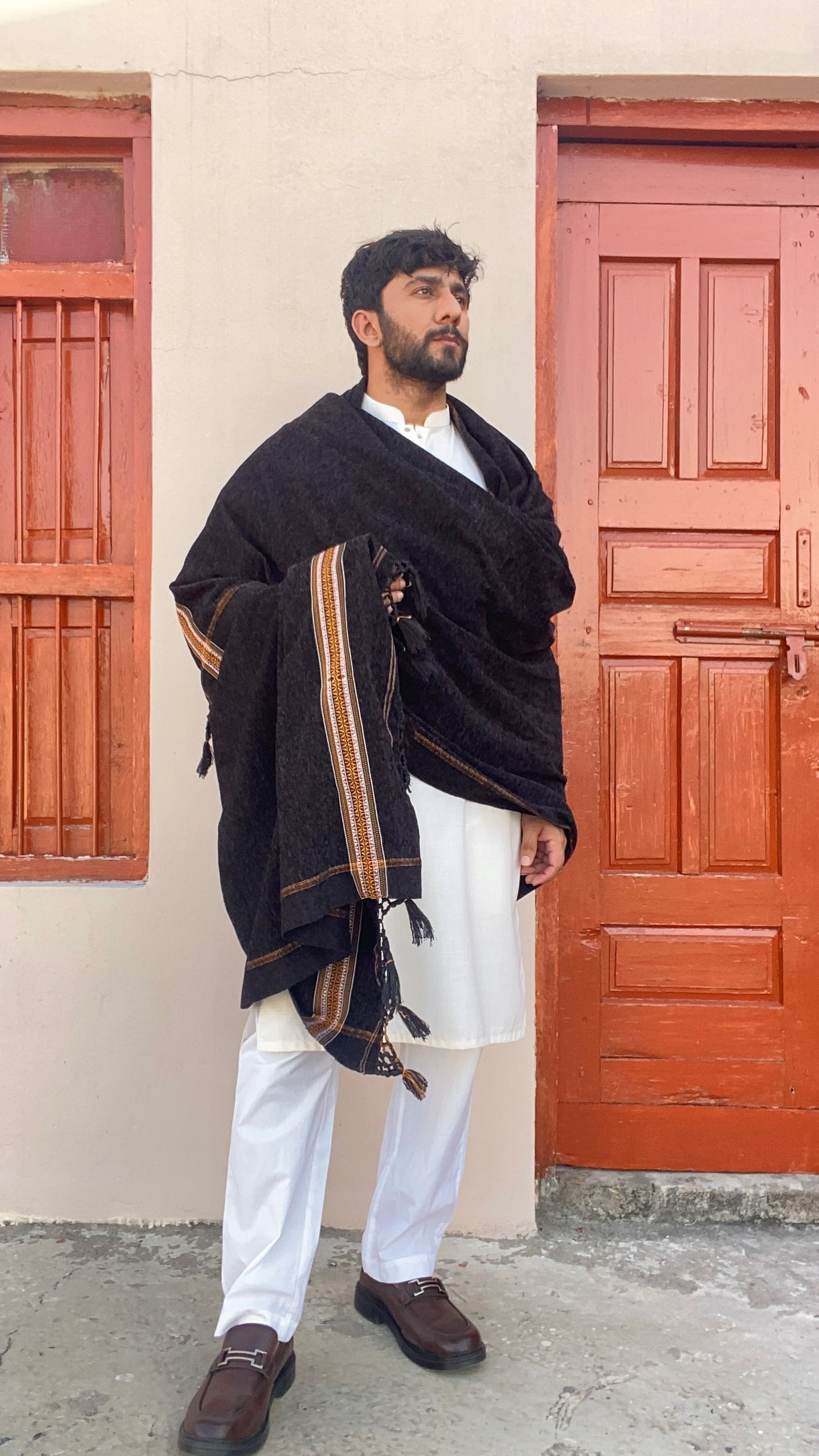 Regal Comfort: Pure Velvet Dhussa Shawl for Men