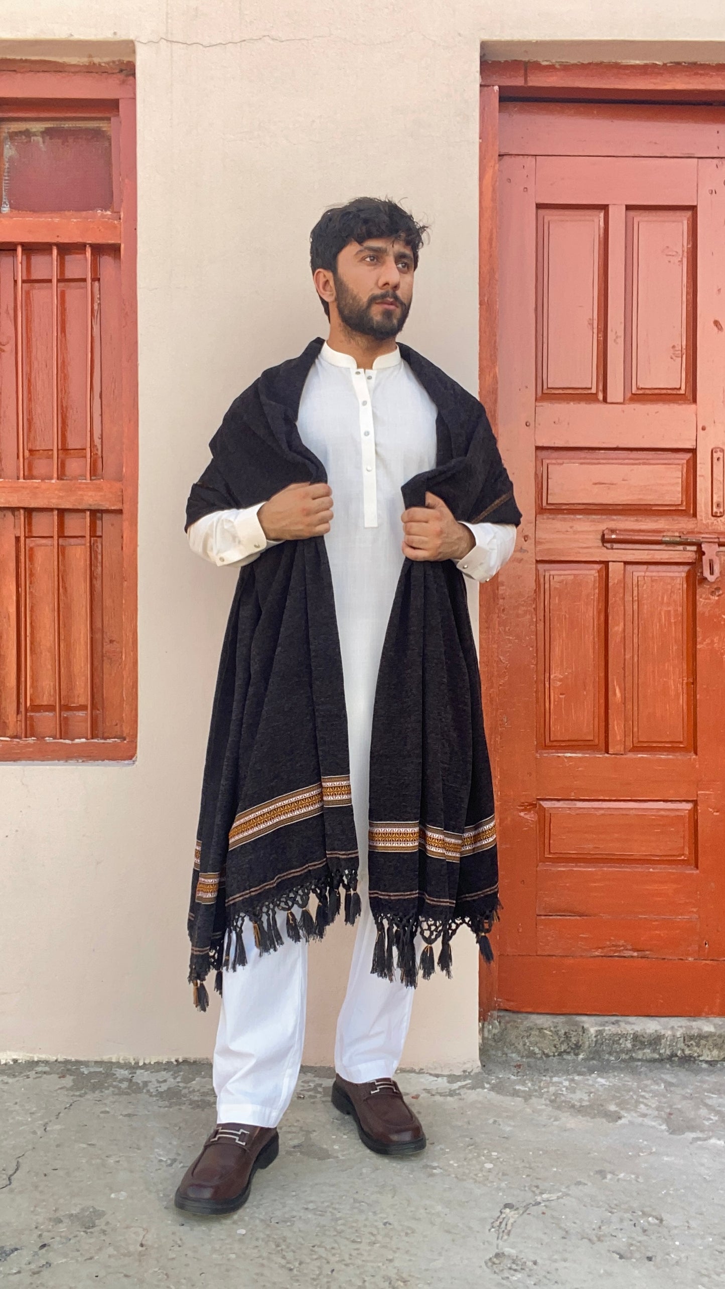 Regal Comfort: Pure Velvet Dhussa Shawl for Men
