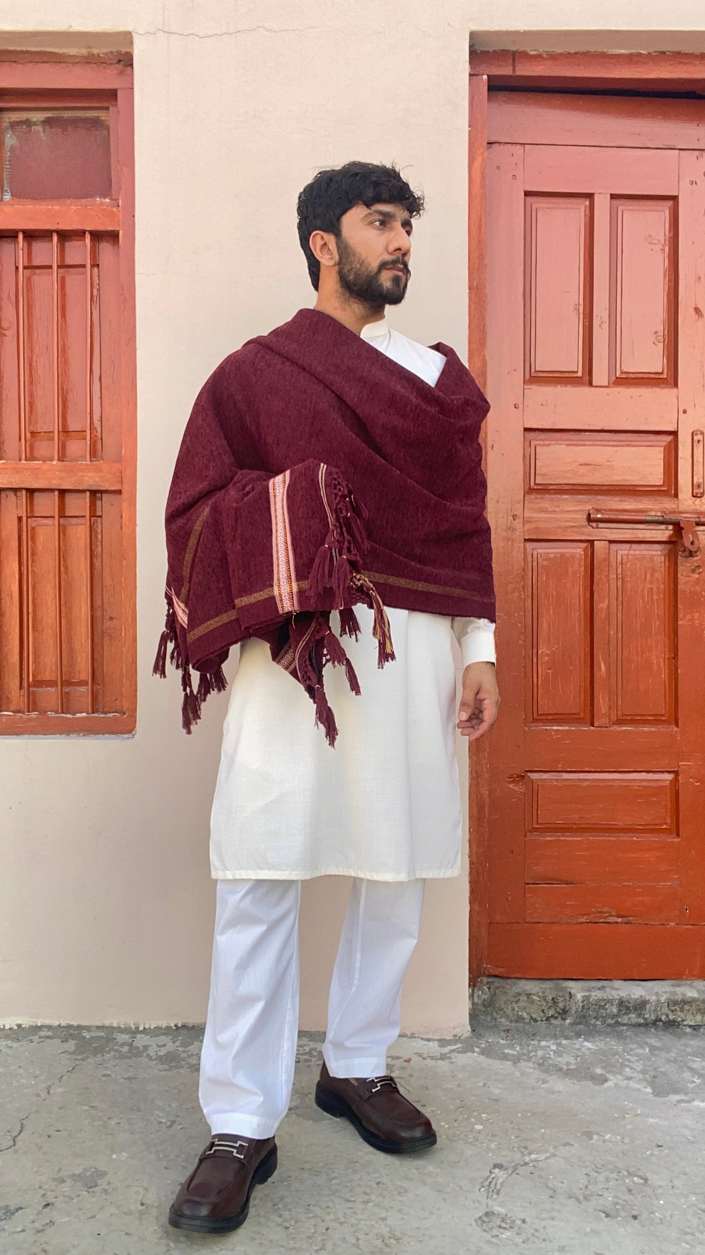 Regal Comfort: Pure Velvet Dhussa Shawl for Men