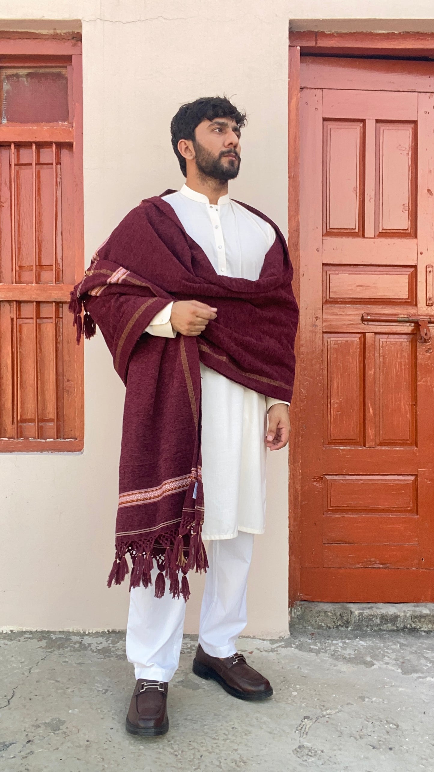 Regal Comfort: Pure Velvet Dhussa Shawl for Men