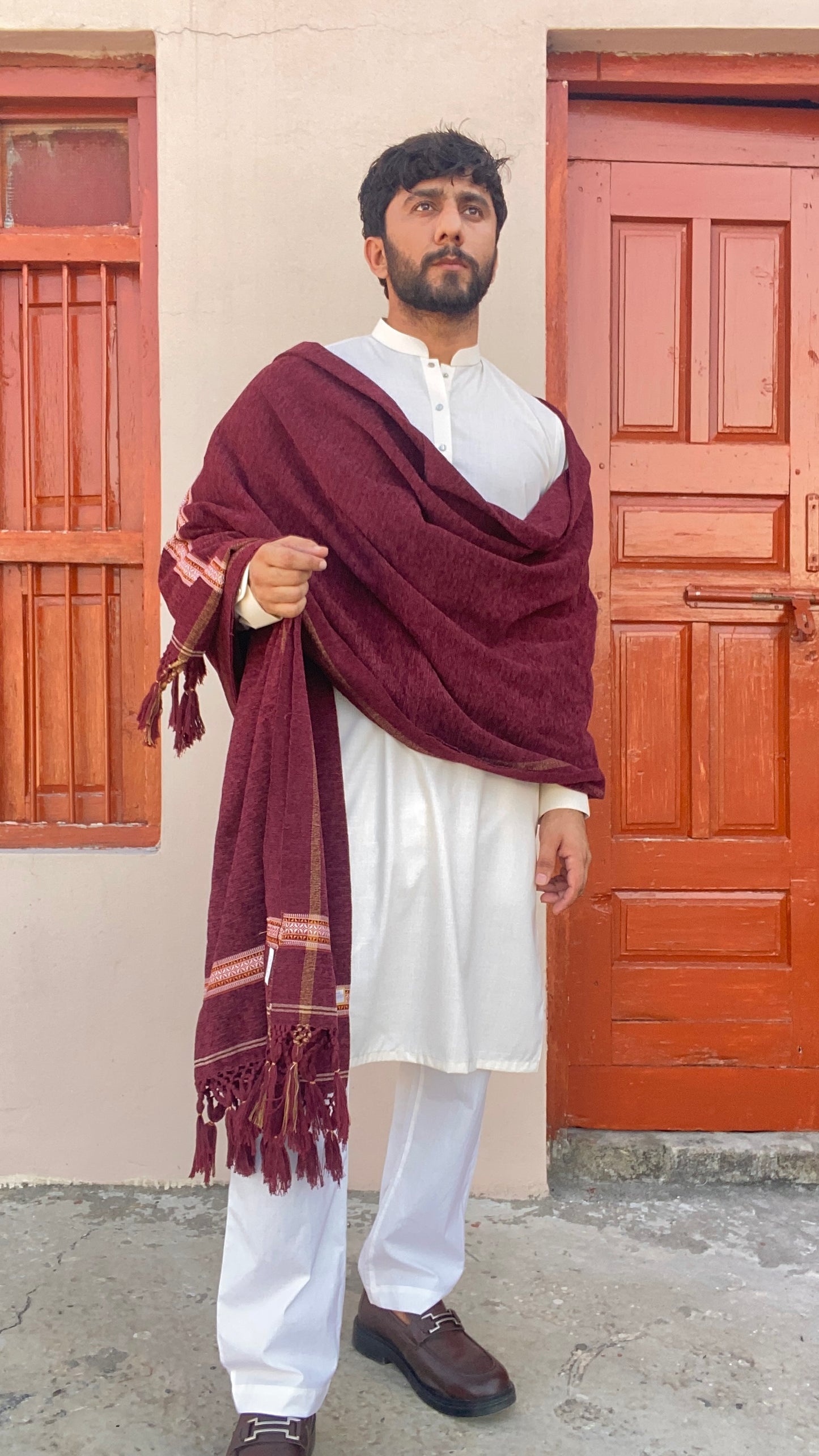 Regal Comfort: Pure Velvet Dhussa Shawl for Men
