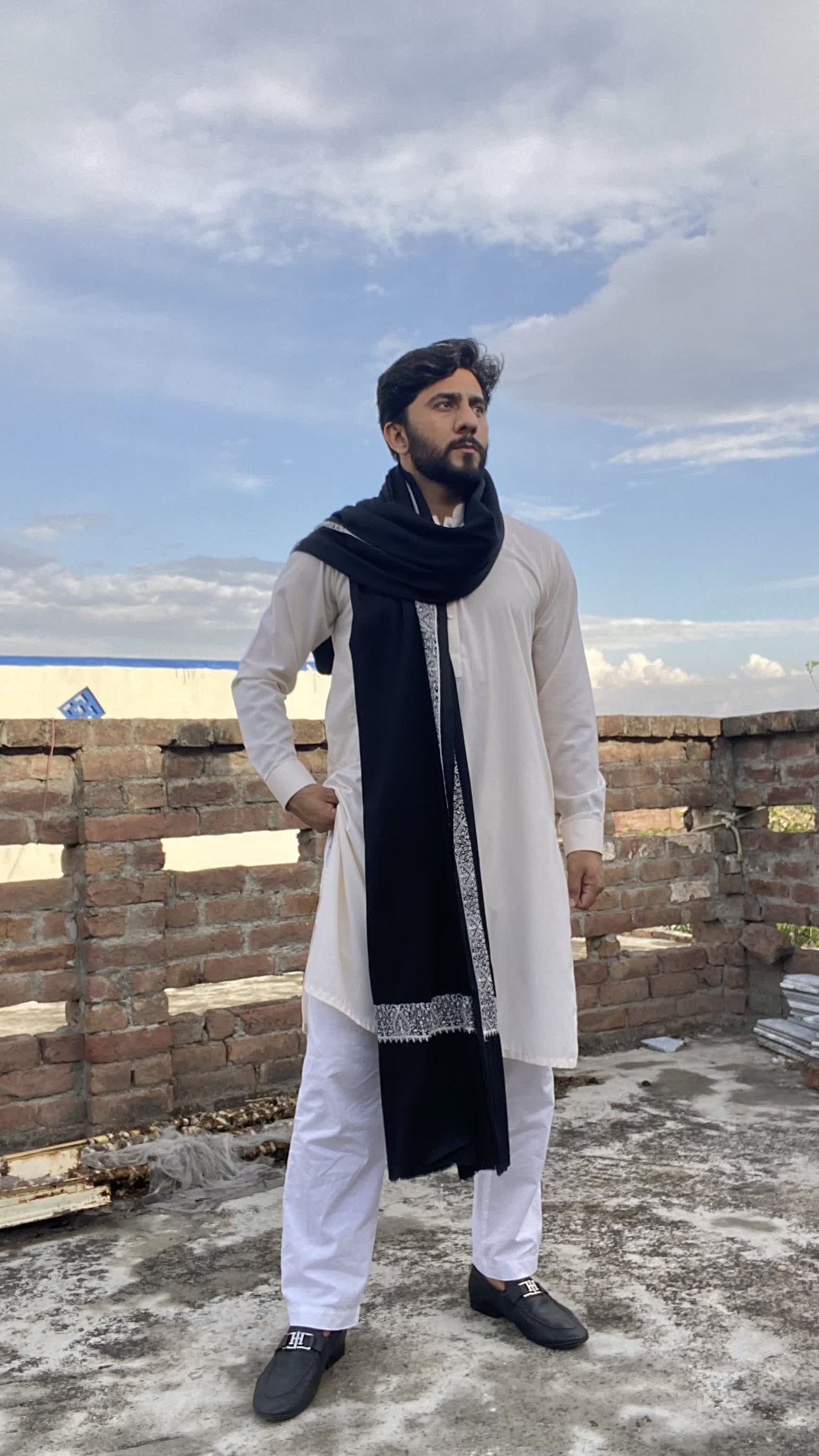 Kashmiri Reshamkar Style Shawl White & Black